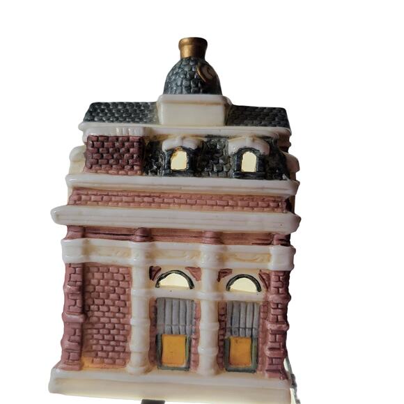 Vintage 5” Christmas Village Holiday Ceramic City Hall, Porcelain Miniature - Picture 6 of 16